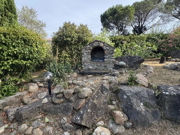 Image No.19-6 Bed House for sale