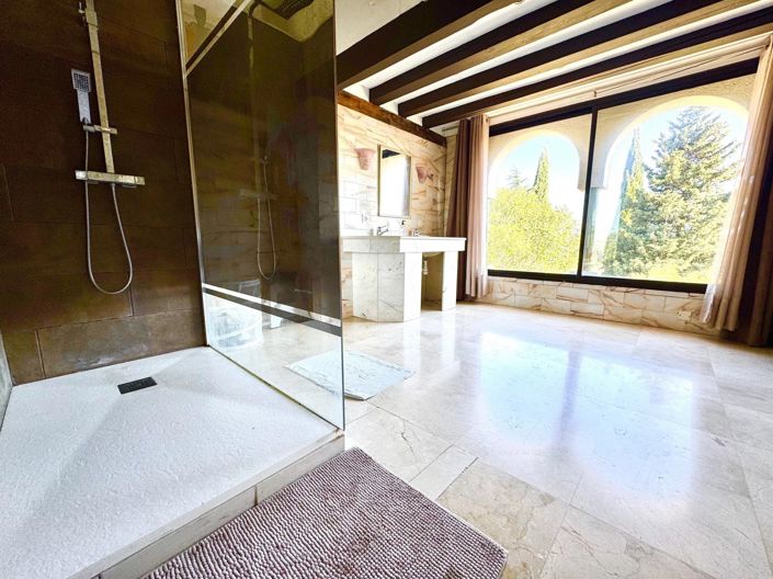 Image No.7-6 Bed House for sale