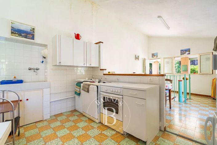 Image No.10-4 Bed House for sale