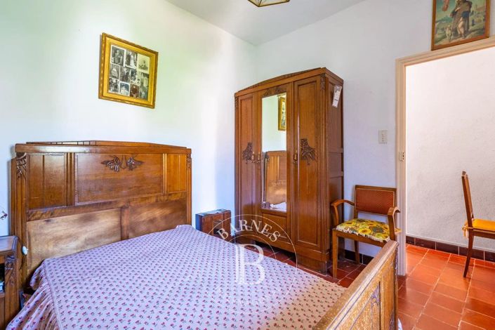 Image No.12-4 Bed House for sale