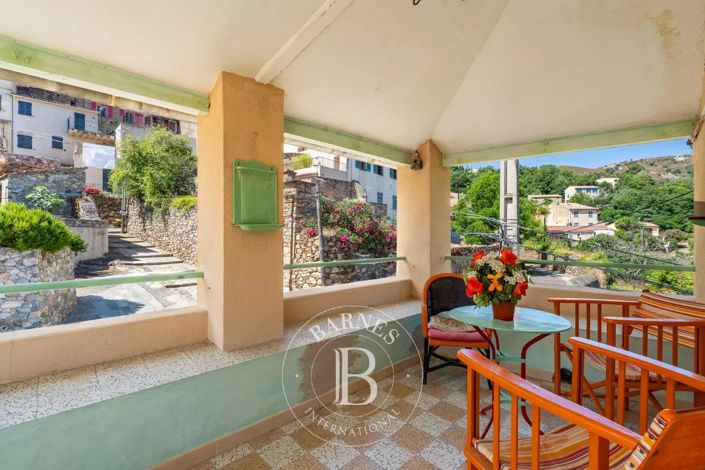 Image No.3-4 Bed House for sale