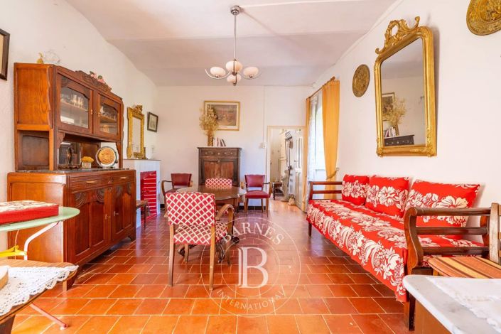 Image No.6-4 Bed House for sale