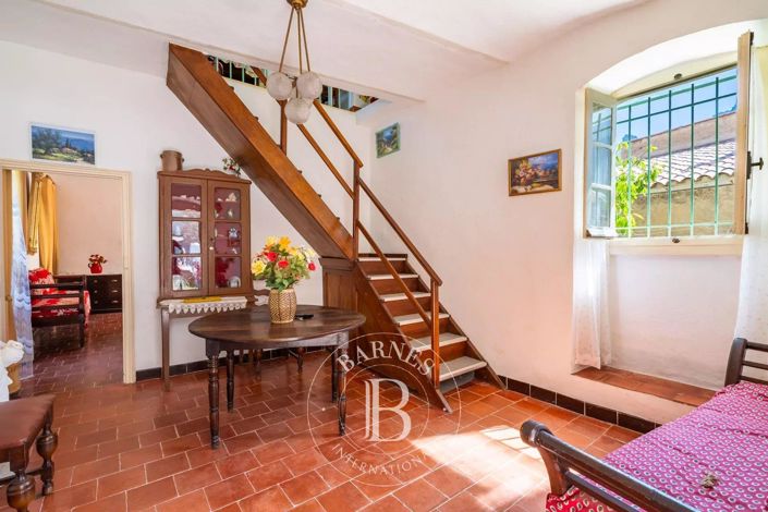 Image No.7-4 Bed House for sale