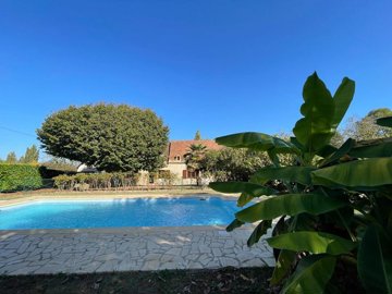 5 Bed House for sale