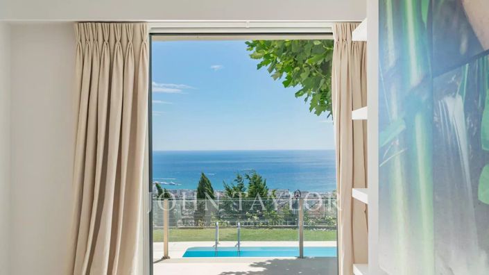 Image No.12-5 Bed House for sale