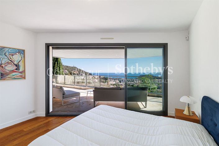 Image No.10-3 Bed Apartment for sale