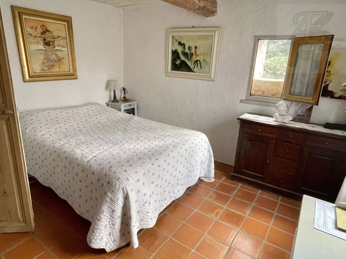 Image No.43-2 Bed House for sale