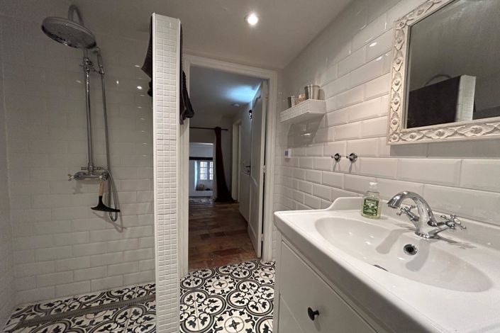 Image No.7-2 Bed House for sale