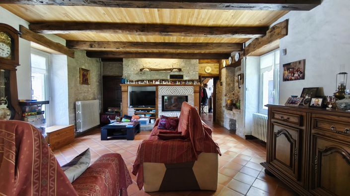 Image No.11-3 Bed House for sale