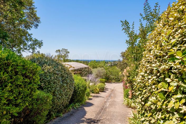 Image No.8-3 Bed House for sale