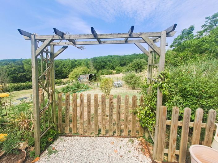 Image No.2-4 Bed House for sale