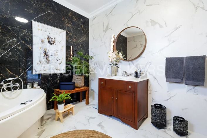 Image No.28-4 Bed House for sale