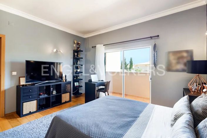 Image No.35-4 Bed House for sale