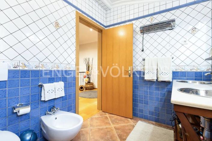 Image No.41-4 Bed House for sale