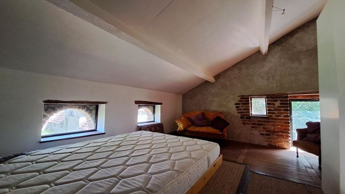 Image No.24-8 Bed House for sale