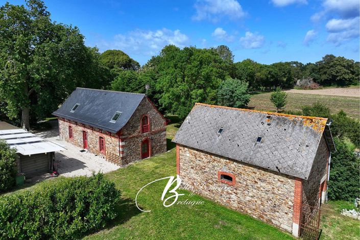 Image No.12-10 Bed Property for sale