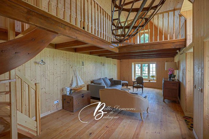 Image No.19-10 Bed Property for sale