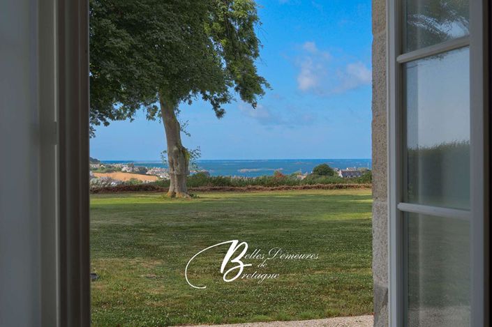 Image No.5-10 Bed Property for sale