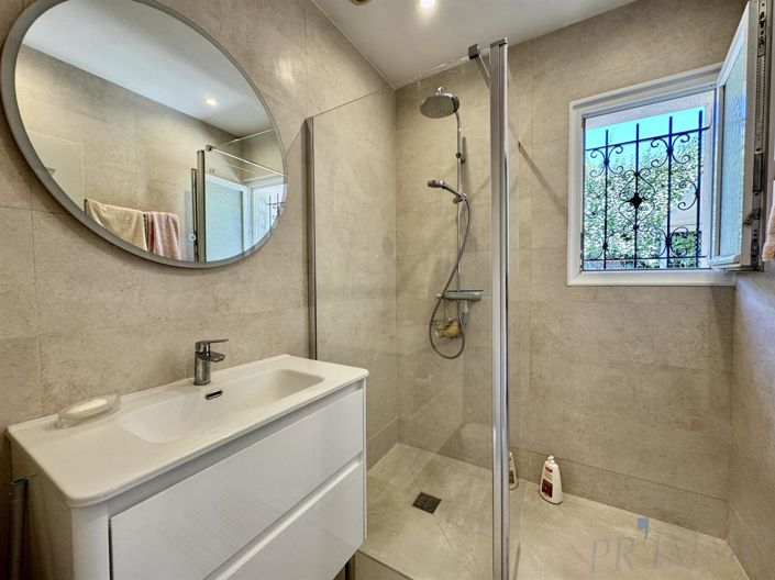 Image No.11-4 Bed House for sale