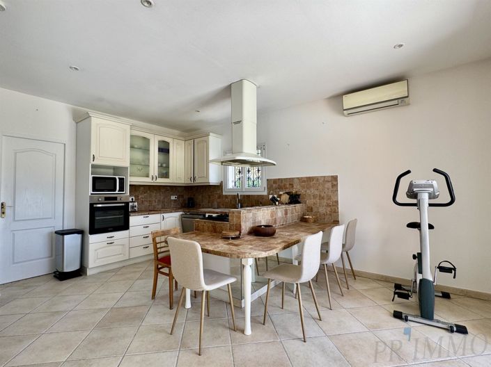 Image No.3-4 Bed House for sale