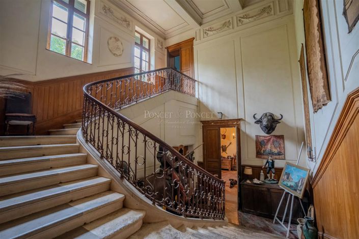 Image No.19-6 Bed House for sale