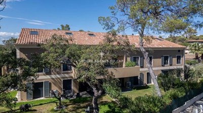 3 Bed Apartment for sale