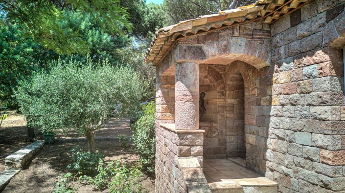 Image No.8-4 Bed Property for sale