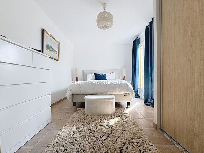 Image No.14-3 Bed House for sale