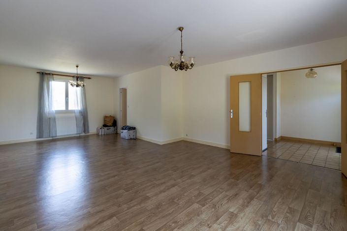 Image No.2-4 Bed House for sale