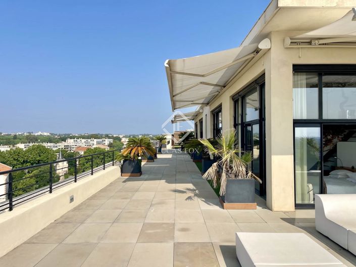 Image No.24-3 Bed Apartment for sale