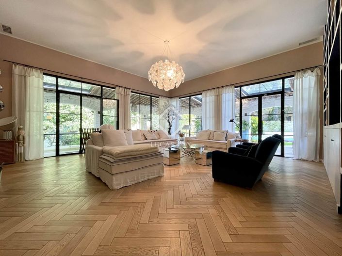 Image No.10-6 Bed House for sale