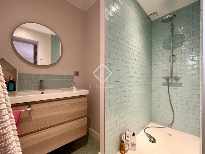 Image No.20-6 Bed House for sale