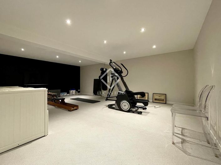 Image No.25-6 Bed House for sale