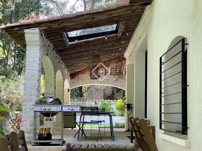 Image No.27-6 Bed House for sale