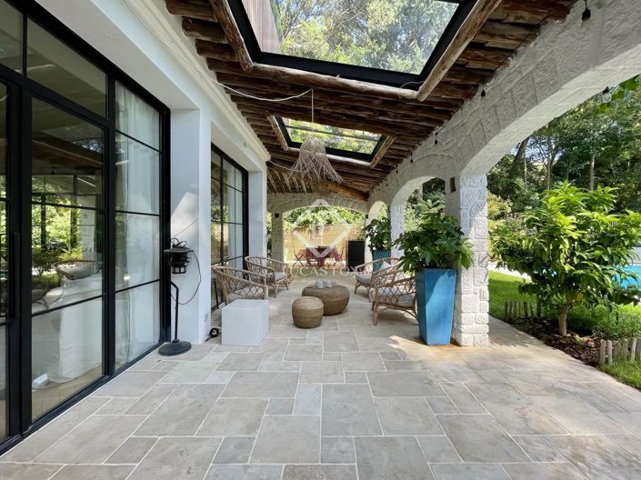 Image No.4-6 Bed House for sale