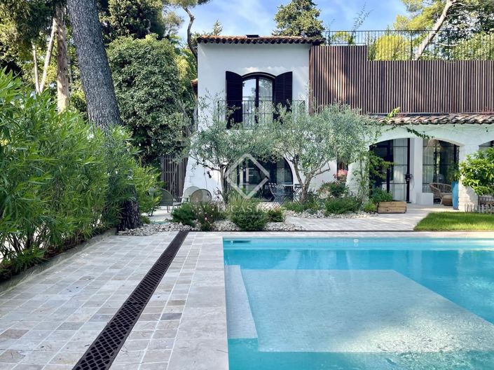 Image No.5-6 Bed House for sale