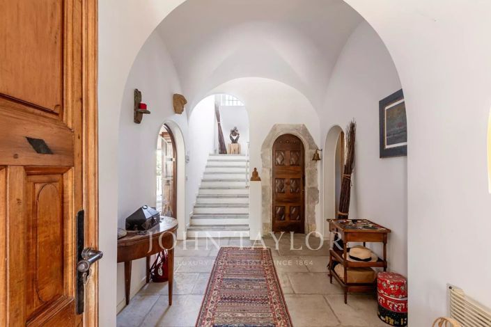 Image No.5-5 Bed House for sale