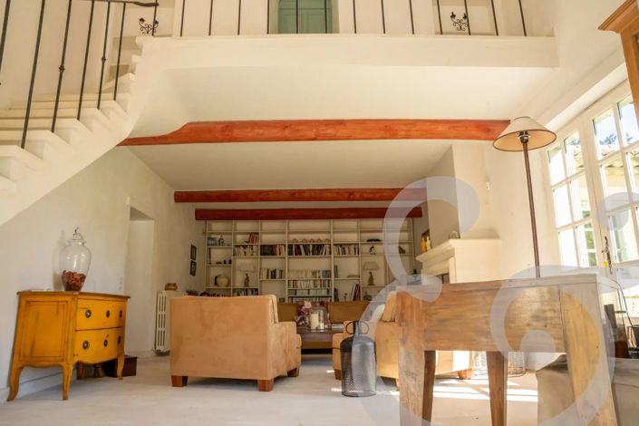 Image No.12-5 Bed House for sale