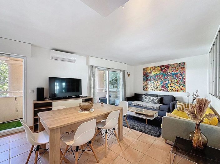 Image No.1-3 Bed Apartment for sale