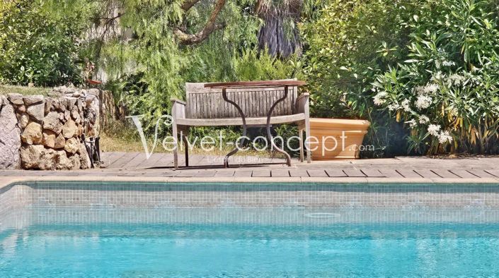 Image No.1-4 Bed House for sale