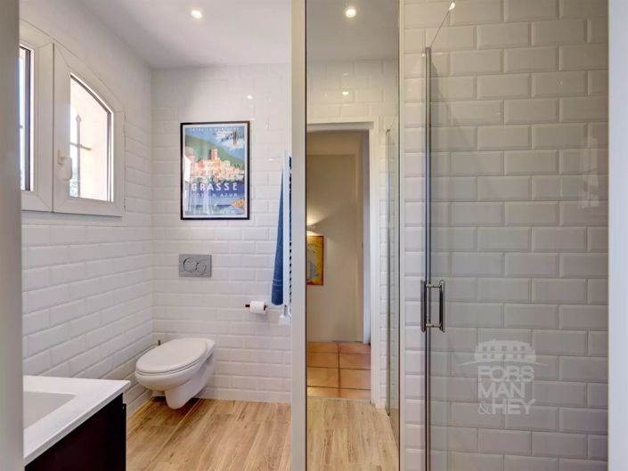 Image No.9-4 Bed House for sale