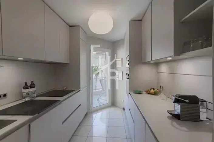 Image No.13-3 Bed Apartment for sale