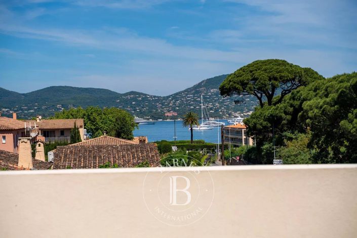 Image No.15-5 Bed House for sale