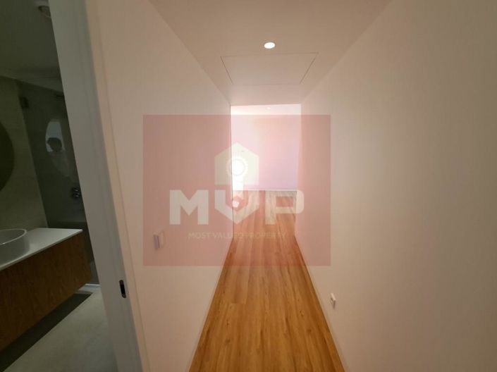 Image No.22-3 Bed House for sale