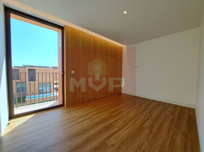 Image No.29-3 Bed House for sale