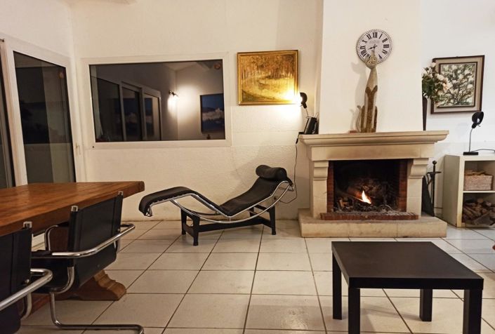 Image No.7-7 Bed House for sale