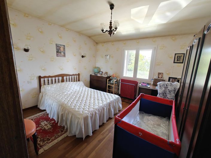 Image No.15-5 Bed House for sale