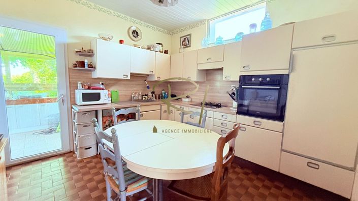 Image No.15-6 Bed House for sale