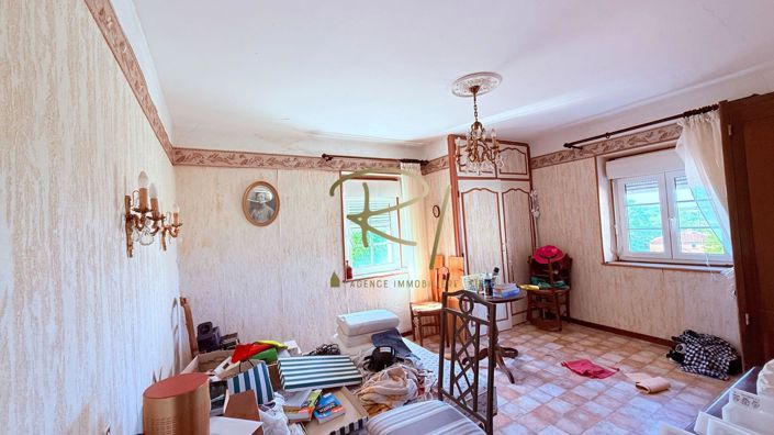 Image No.9-6 Bed House for sale