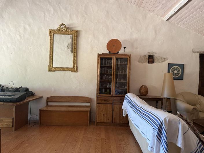 Image No.10-5 Bed House for sale